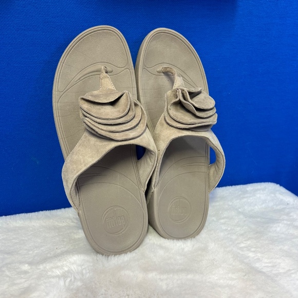 |•FITFLOP•| Tan Leather Flower Comfort Sandals Size 9 - Picture 3 of 8